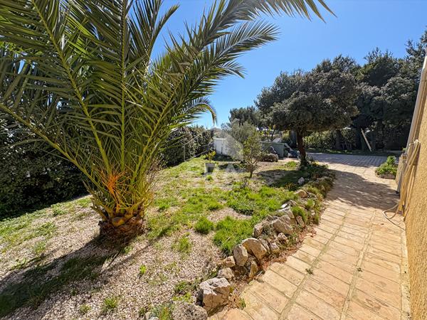 Les Pennes Mirabeau - Maison T4 de 129m2 environ sur parcelle de 1065m2 avec garage