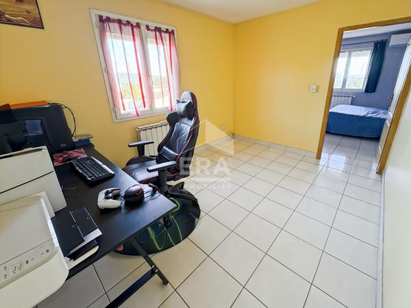 Les Pennes Mirabeau - Maison T4 de 129m2 environ sur parcelle de 1065m2 avec garage