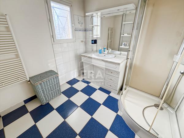 Les Pennes Mirabeau - Maison T4 de 129m2 environ sur parcelle de 1065m2 avec garage