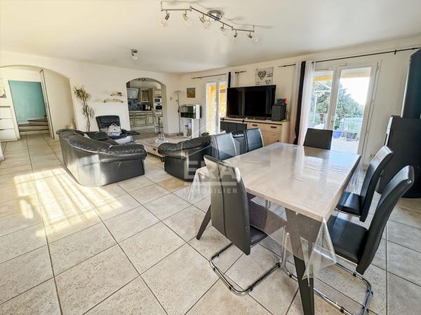 Les Pennes Mirabeau - Maison T4 de 129m2 environ sur parcelle de 1065m2 avec garage