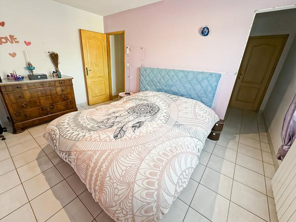 Les Pennes Mirabeau - Maison T4 de 129m2 environ sur parcelle de 1065m2 avec garage