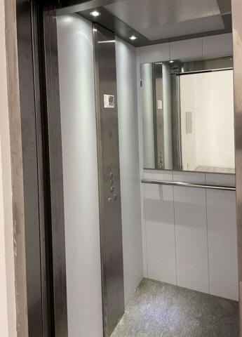 Appartement 300 m² / toit terrasse / vue bassin