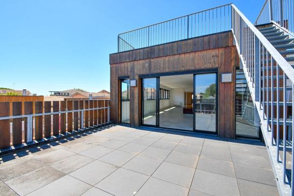 Appartement 300 m² / toit terrasse / vue bassin