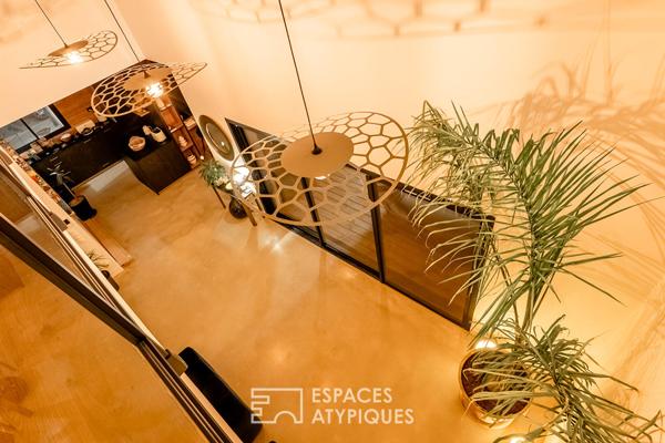 Villa d’architecte neuve aux volumes spectaculaires et piscine effet Bali