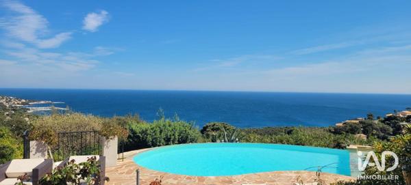 Maison à vendre 4 pièces 160 m² Sainte-Maxime