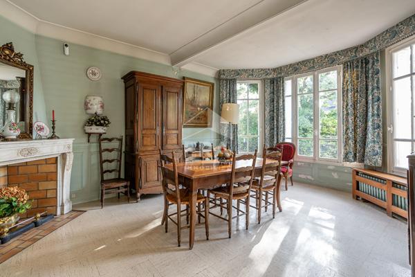 Maison Villiers Sur Marne 11 pièces 242 m2