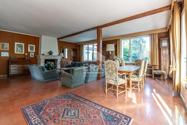 Maison Villiers Sur Marne 11 pièces 242 m2