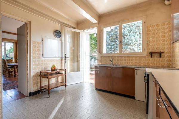 Maison Villiers Sur Marne 11 pièces 242 m2