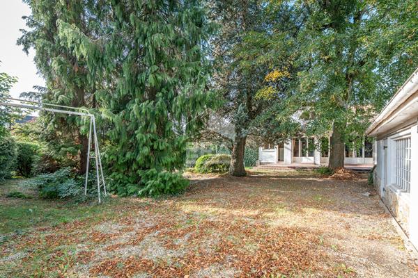 Maison Villiers Sur Marne 11 pièces 242 m2