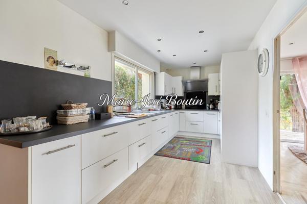 Maison à VIMOUTIERS, 61120 - 7 pièces 215m²