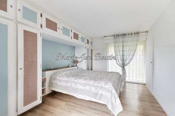 Maison à VIMOUTIERS, 61120 - 7 pièces 215m²