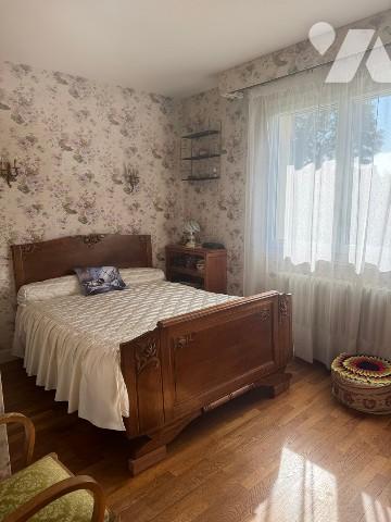 Pavillon sur sous-sol à proximité du centre-ville.