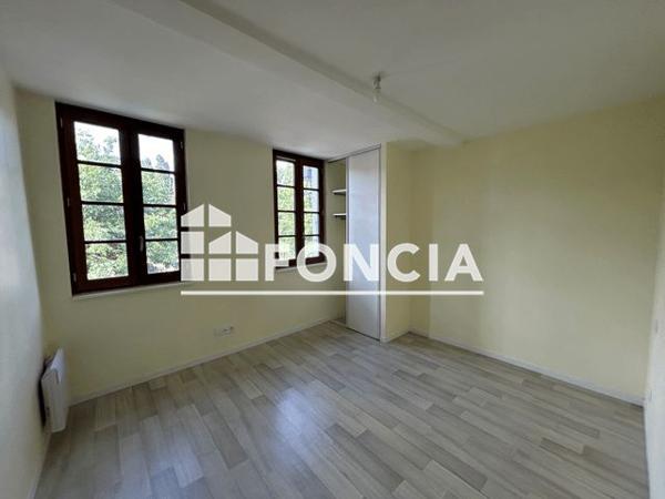 Location Appartement 2 pièces 41.3 m² - 5 AVENUE PRAT BEZIAU Lombez 32220