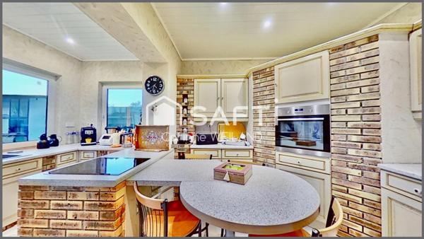 Maison familiale 6 chambres, terrain 11 ares, double garage, 2 appart. possibles, sous-sol complet.