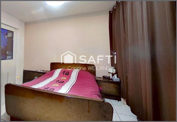 Maison familiale 6 chambres, terrain 11 ares, double garage, 2 appart. possibles, sous-sol complet.