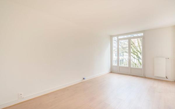 Appartement à vendre    3 pièces • 50,75 m2 Le Raincy