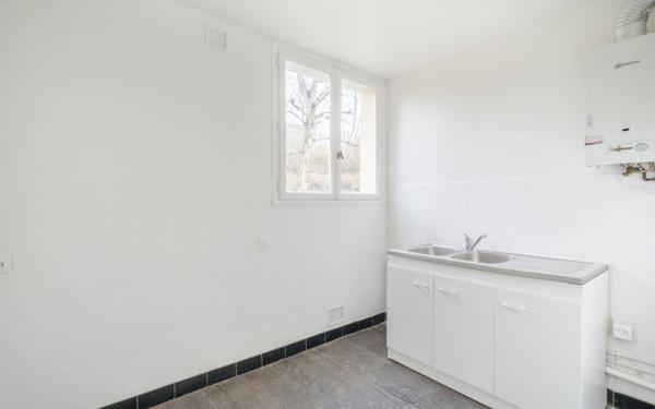 Appartement à vendre    3 pièces • 50,75 m2 Le Raincy