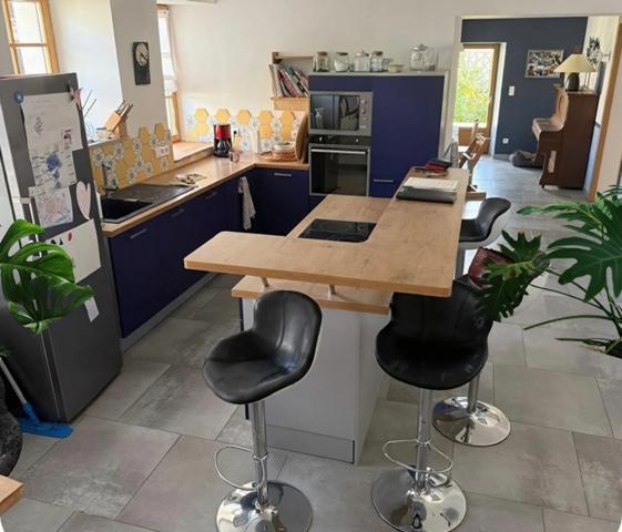 PROPRIETE avec FERME rénovée T8 - TERRAIN de 7100 m2 proche CHARMES (88)