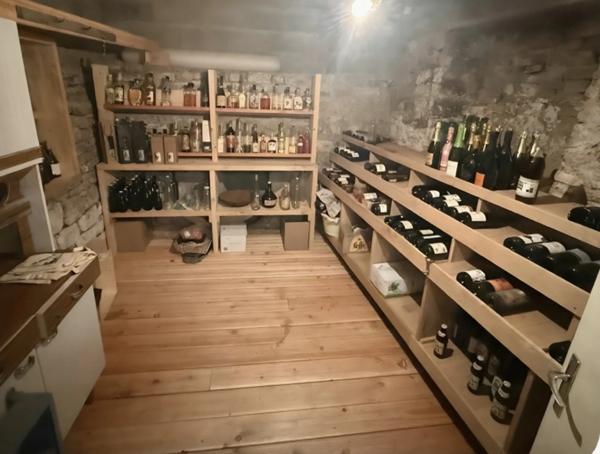 PROPRIETE avec FERME rénovée T8 - TERRAIN de 7100 m2 proche CHARMES (88)