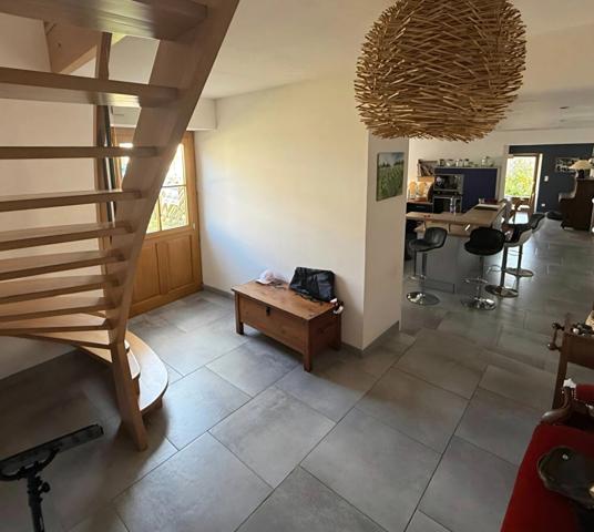 PROPRIETE avec FERME rénovée T8 - TERRAIN de 7100 m2 proche CHARMES (88)