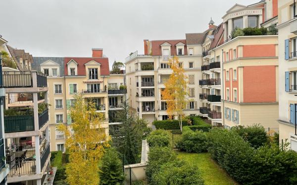 Appartement à louer    4 pièces •  Le Plessis-Robinson