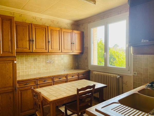 Maison Chateauneuf En Thymerais 3 pièce(s) 70 m2, jardin, garage, sous-sol total