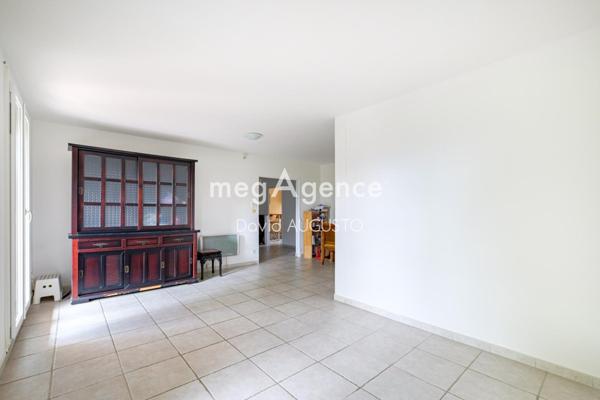 Appartement à LA TOUR-DE-SALVAGNY, 69890 - 5 pièces 103m²