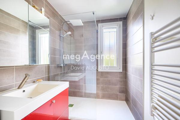 Appartement à LA TOUR-DE-SALVAGNY, 69890 - 5 pièces 103m²