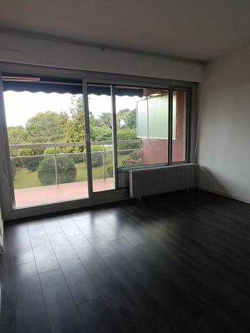 Appartement de 2 pièces 32m2 avec parc et piscine