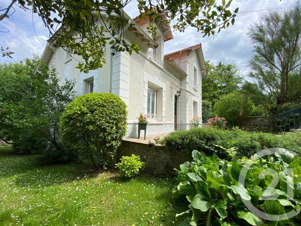 Maison à vendre  7 pièces - 148 m2 ST PIERRE LES NEMOURS - 77