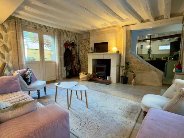 SAUMUR AGGLO, Saint Hilaire-Saint Florent, Maison tuffeau rénovée avec jardinet arboré clos de 60m²