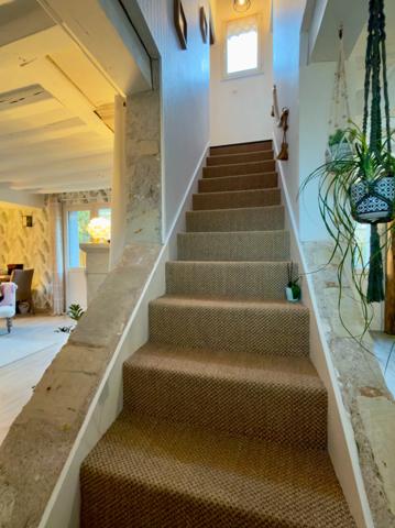 SAUMUR AGGLO, Saint Hilaire-Saint Florent, Maison tuffeau rénovée avec jardinet arboré clos de 60m²