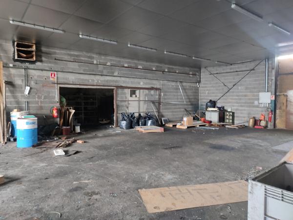 Proche LAMOTTE BEUVRON bâtiment de 660m²