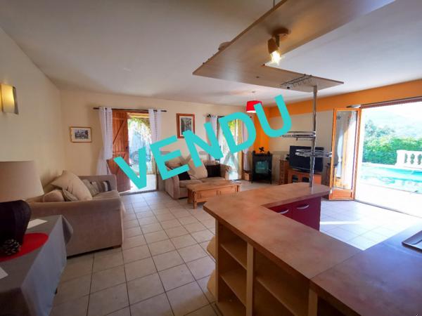 VILLA PLAIN PIED 4F AVEC PISCINE ET JARDIN PRIVATIF