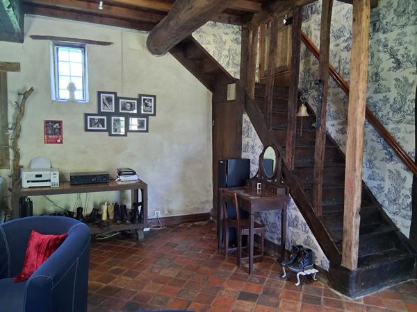Belle longère à vendre, des XVII et XVIIIèmes siècles, à 20mn au N/O de Rennes, 6chbres, 9p, 1ha
