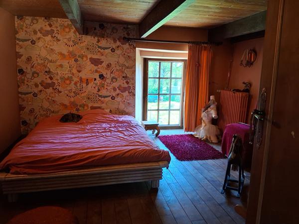 Belle longère à vendre, des XVII et XVIIIèmes siècles, à 20mn au N/O de Rennes, 6chbres, 9p, 1ha