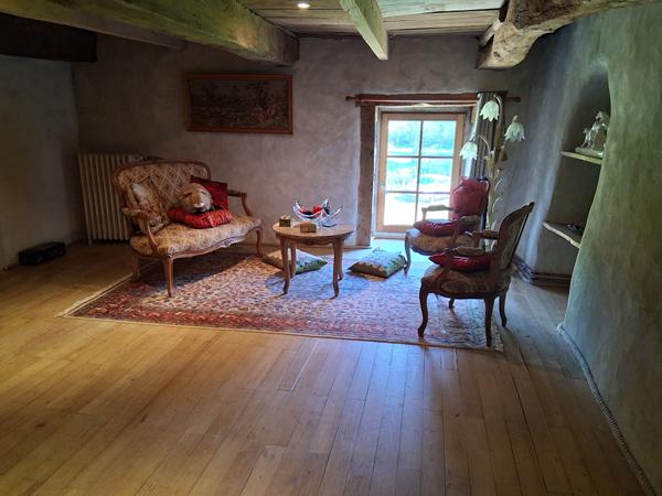 Belle longère à vendre, des XVII et XVIIIèmes siècles, à 20mn au N/O de Rennes, 6chbres, 9p, 1ha