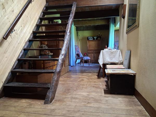 Belle longère à vendre, des XVII et XVIIIèmes siècles, à 20mn au N/O de Rennes, 6chbres, 9p, 1ha