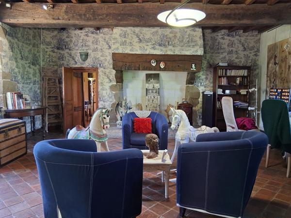 Belle longère à vendre, des XVII et XVIIIèmes siècles, à 20mn au N/O de Rennes, 6chbres, 9p, 1ha