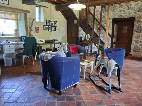 Belle longère à vendre, des XVII et XVIIIèmes siècles, à 20mn au N/O de Rennes, 6chbres, 9p, 1ha