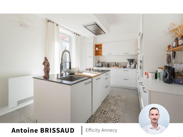 Maison
         7 pièces
        - 214 m² Bien prestige 1 290 000 €*