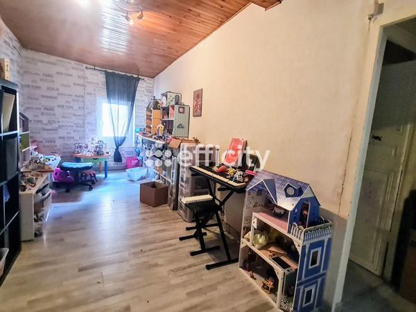 Maison 7 pièces - 201 m²