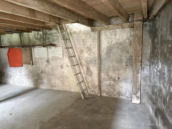 MAISON DE VILLE AVEC JARDIN RUE JEANNE D’ARC 127 M² CHÂTELLERAULT Réf 2667