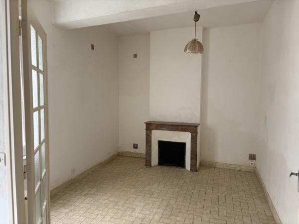 MAISON DE VILLE AVEC JARDIN RUE JEANNE D’ARC 127 M² CHÂTELLERAULT Réf 2667