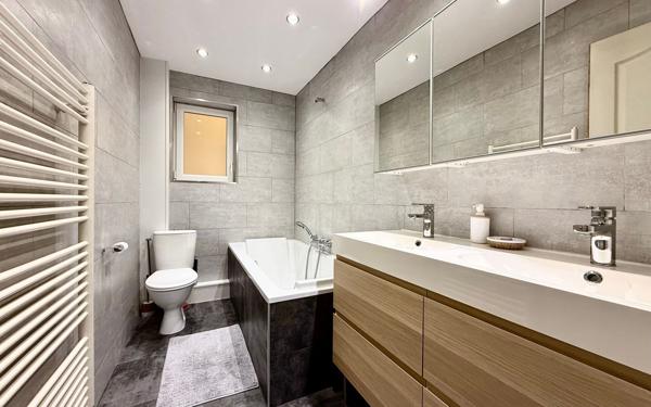 Appartement à vendre    3 pièces • 76 m2 Antony