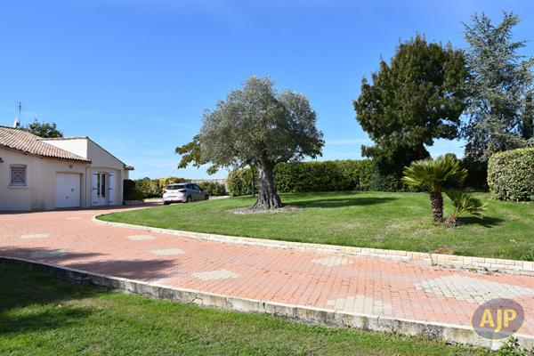 Vente maison Saintes : 452 000 € - AJP Immobilier Saintes