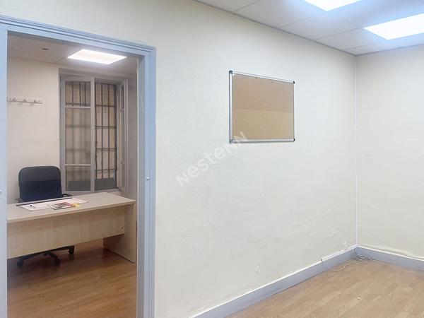 Local commercial à louer - 28 m² - Bas Montreuil, Montreuil