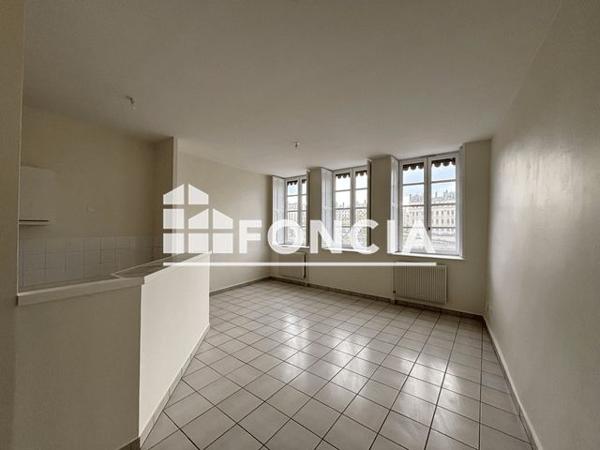 Location Appartement 2 pièces 58 m² - 12 PLACE BENOIT CREPU Lyon 69005