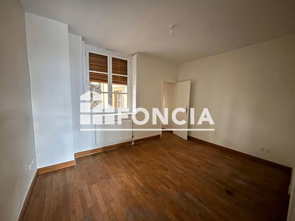 Location Appartement 2 pièces 58 m² - 12 PLACE BENOIT CREPU Lyon 69005