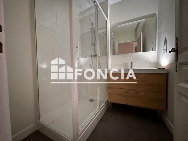 Location Appartement 2 pièces 58 m² - 12 PLACE BENOIT CREPU Lyon 69005